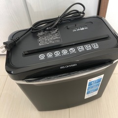 超コンパクト シュレッダー　
