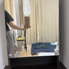 搬出費用として1000円お支払い致します/収納付き鏡台の画像