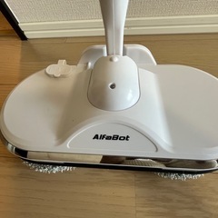 LEDライト付✨電動モップ✨コードレス回転モップクリーナーの画像