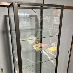 　IKEA　ガラスケース　コレクションケースの画像