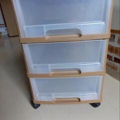 プラスチック収納棚