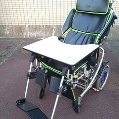 〈値下げしました〉車いす　車椅子　リクライニング　ミキ　ネクストローラーシルバーパッケージⅡ 転倒防止バー　テーブル　取り扱い説明書お付けしますの画像