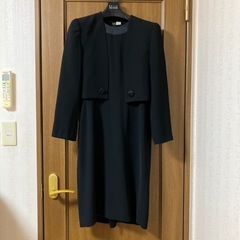 ブラックフォーマルスーツ