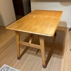 ダイニングテーブル
