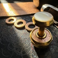 【松隈清次2018年度の発明品】PINK GOLD color　レザーバンパー３枚セット（通称:笠フェルト）ピストン音緩衝材の画像