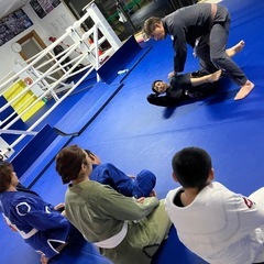 英会話とブラジリアン柔術の画像