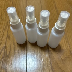 60ml スプレーボトル 4本譲ります

