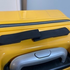 持ち手が壊れたキャリーケースの画像
