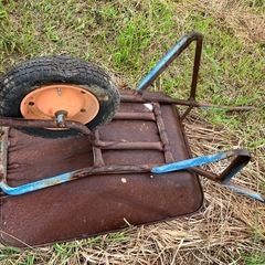 中古　一輪車　ネコの画像