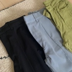フレアパンツの画像