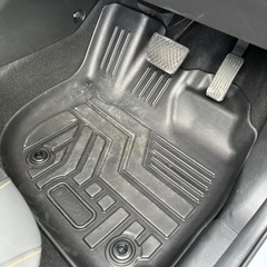 現行型フィット4専用　立体ラバーマット