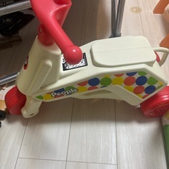 People ピープル 公園レーサー 足けり 三輪車
