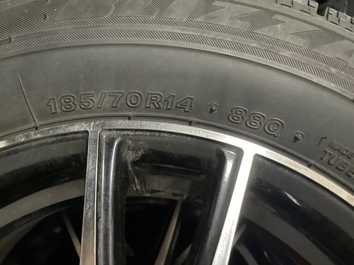 ラスト‼️ブリジストン‼️スタッドレス‼️185/70/14