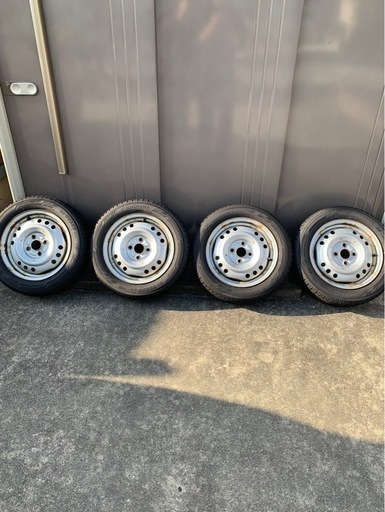 【お取引中】23年製155/65R14 YOKOHAMA ice GUARD ig60スタッドレスタイヤ