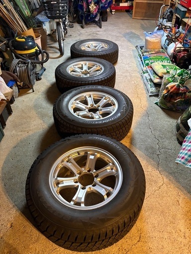スタッドレスタイヤ、ホイール、265/65R17、ブリヂストン、KEELER、17インチ、