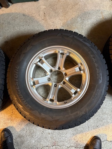 スタッドレスタイヤ、ホイール、265/65R17、ブリヂストン、KEELER、17インチ、