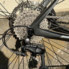Cannondale (キャノンデール) 2018モデル SYNAPSE CARBON Disc シナプスカーボン 105 サイズ51（170-175cm） の画像