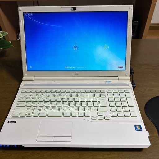 富士通LIFEBOOK AH42H SSD100GB