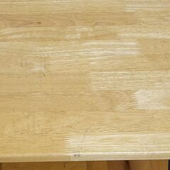 折りたたみテーブルの画像