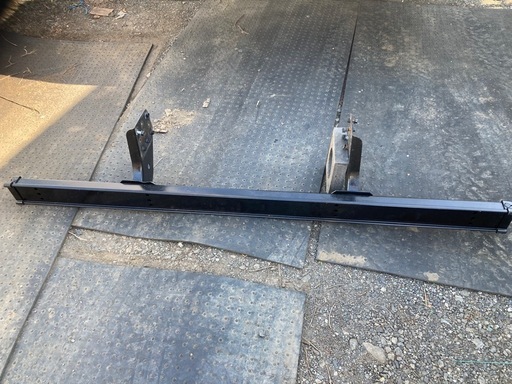 三菱ふそうキャンター　2トンワイド純正リアバンパー