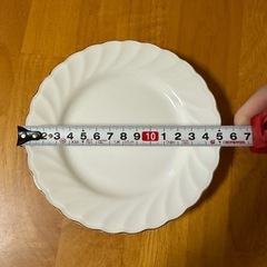 金縁洋皿の画像