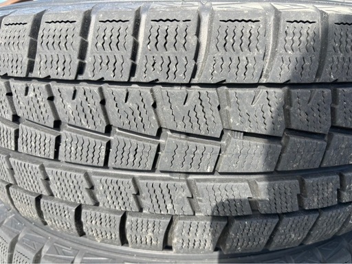 スタッドレスタイヤ　195/65R15　