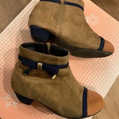 18センチ　ショートブーツ　擦れありの画像