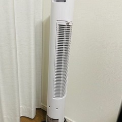 山善/スリムファン/縦型扇風機/リモコン付き/室内温度表示あり/タイマー、首振り可の画像