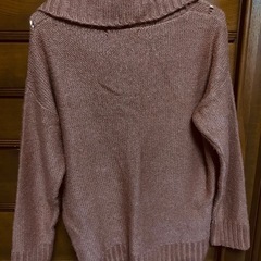 タートルネック ニットセーターの画像