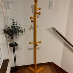 木製ポールハンガー