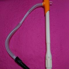 ポリタンク2つと乾電池式給油ポンプ1つの合わせて3点セット値下げしましたの画像