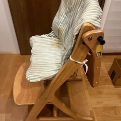 子供用ダイニングチェア
