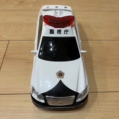 パトカーおもちゃ