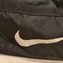 （受け渡し者決定）NIKEボストンバッグ　空手の防具入れなどに。の画像