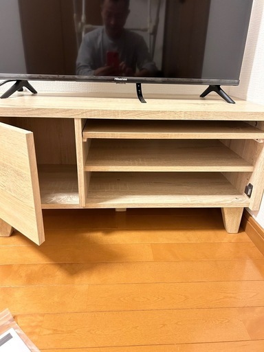 ハイセンス32型テレビ・テレビボード