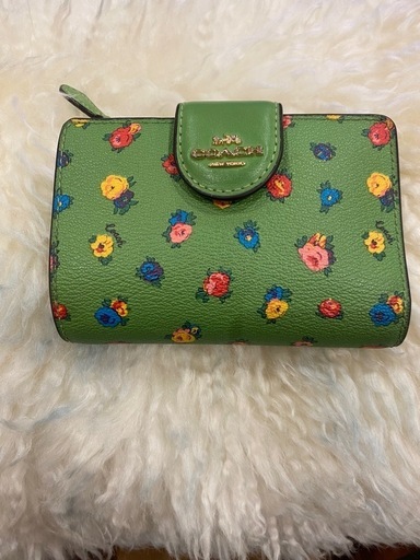 Coach 花柄 二つ折り財布 緑