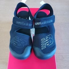 売約済！E289　New Balance クルーザーサンダル