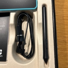 【未使用品】ワコム WACOM Intuos Art ペン＆タッチモデル Sサイズ ミントブルー CTH-490 B0の画像