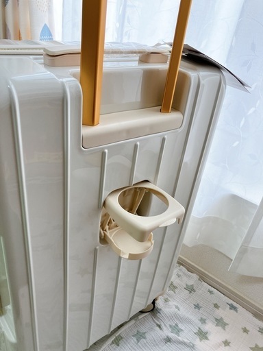 《新品》６１L キャリーバッグ スーツケース カップホルダー フロントオープン 充電 USB付　受渡場所変更相談可能