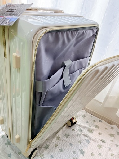 《新品》６１L キャリーバッグ スーツケース カップホルダー フロントオープン 充電 USB付　受渡場所変更相談可能