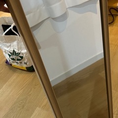 壁掛けミラー　0円の画像