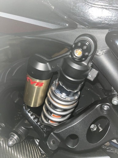 リアショック　リアサスペンション　
ZRX1200ダエグ