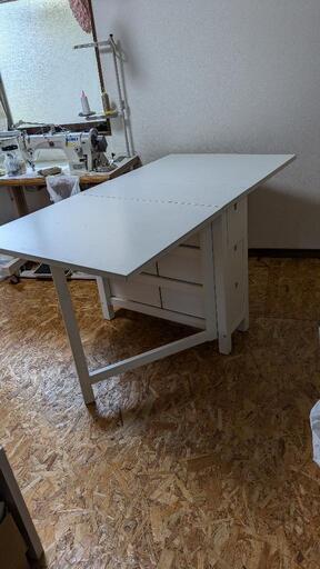 引っ越しのため3/21日処分予定　近隣配送可能　ガソリン高速代別途。IKEA　イケア　ノールデン　使用に伴う傷あり