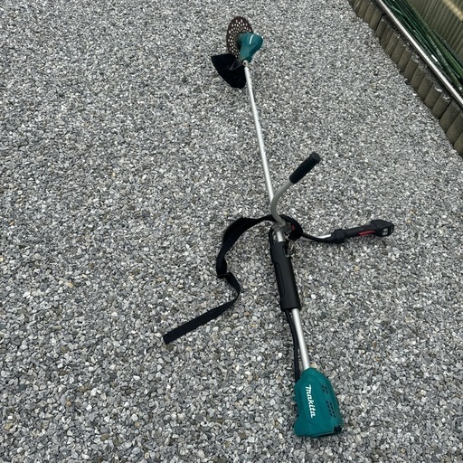 マキタ　電動草刈り器