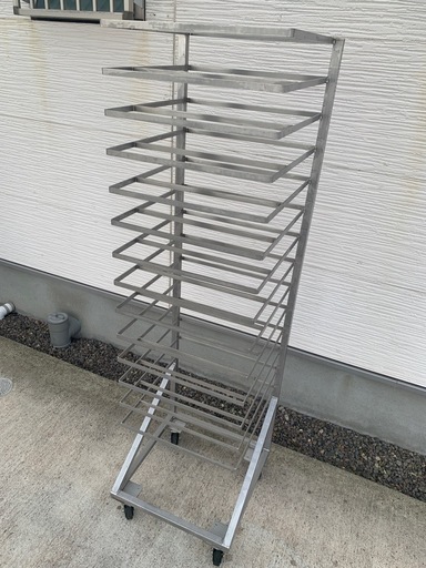 トレーラックカー14段美品　パン屋さん洋菓子屋さんに