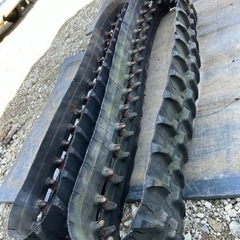 200mmx70mmx34ブリジストンB-2,ゴムクローラ千葉県我孫子市湖北台から引き取り限定出品の画像