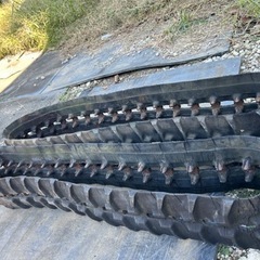 200mmx70mmx34ブリジストンB-2,ゴムクローラ千葉県我孫子市湖北台から引き取り限定出品の画像