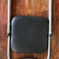 パイプ椅子　の画像