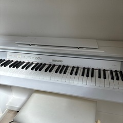 電子ピアノの画像