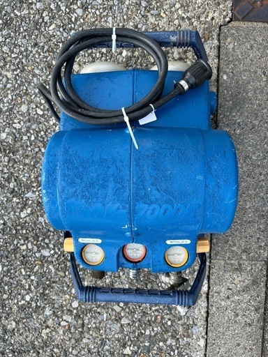 中古マックスエアコンプレッサ